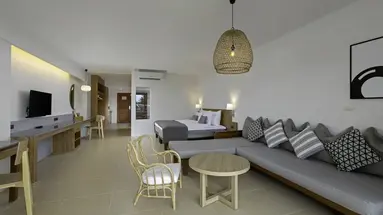 SUNWING KAMALA BEACH