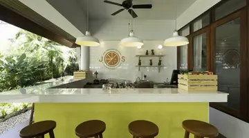 SUNWING KAMALA BEACH
