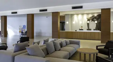 SUNWING KAMALA BEACH