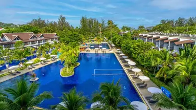 SUNWING KAMALA BEACH