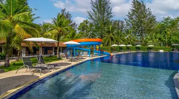 SUNWING KAMALA BEACH