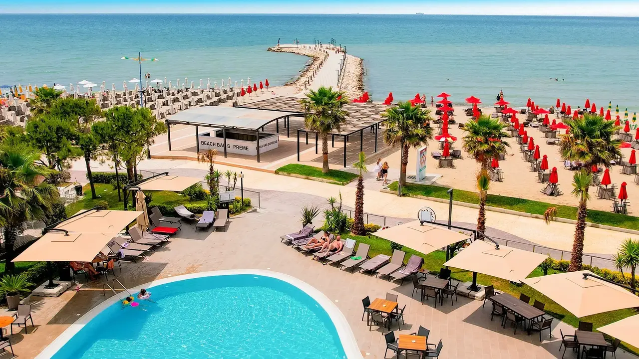 Supreme Hotel