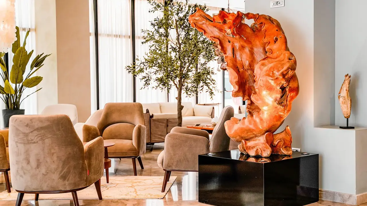 Supreme Hotel