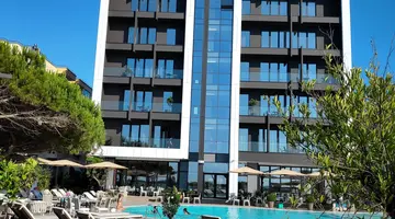 Supreme Hotel