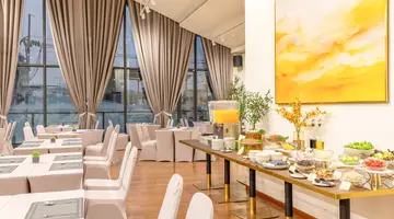 SURESTAY BY BEST WESTERN ICONIC ARI-JATUJAK