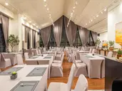 SURESTAY BY BEST WESTERN ICONIC ARI-JATUJAK