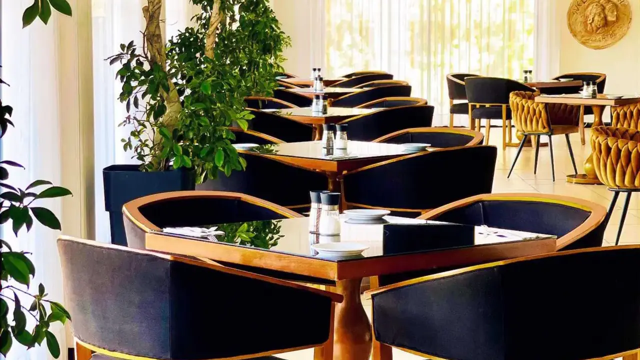 Sveltos Hotel