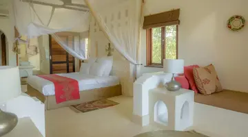 SWAHILI BEACH