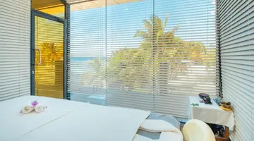 SWARN BY HAWKS HOTELS