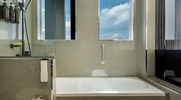 SWARN BY HAWKS HOTELS