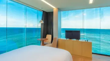 SWARN BY HAWKS HOTELS