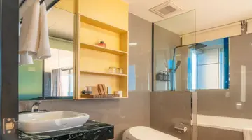 SWARN BY HAWKS HOTELS
