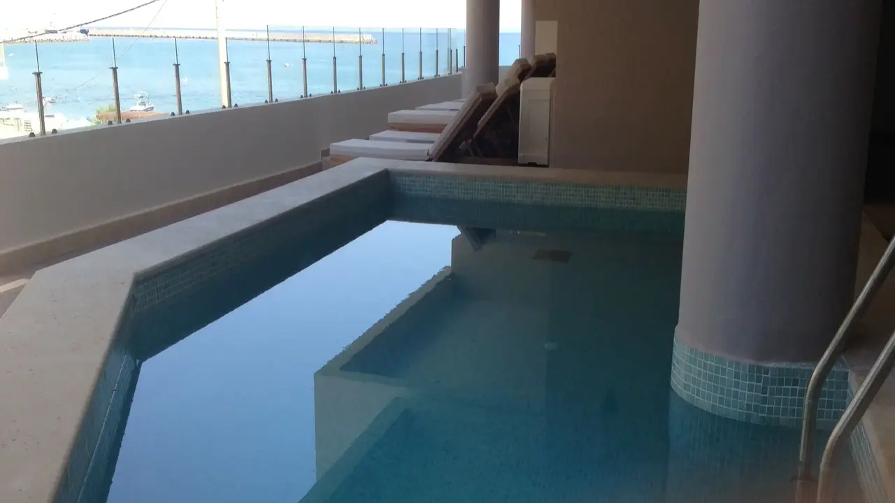 Swell Boutique Hotel