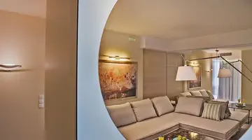 Swell Boutique Hotel