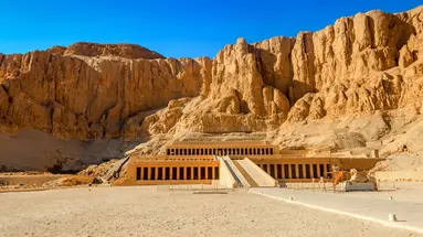 Symbole Egiptu – Nil i Piramidy z Marsa Alam