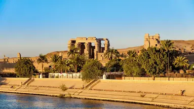 Symbole Egiptu – Nil i Piramidy z Marsa Alam
