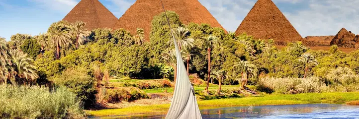 Symbole Egiptu – Nil i Piramidy z Marsa Alam