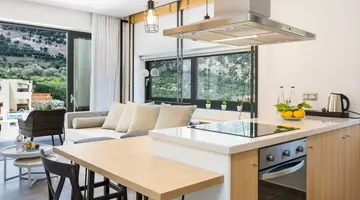 T HOTEL PREMIUM SUITES