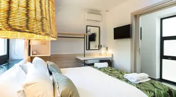 T HOTEL PREMIUM SUITES
