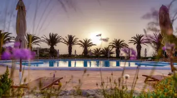Ta' Cenc Hotel