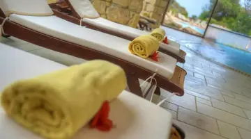 Ta' Cenc Hotel
