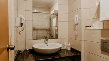 TAC PREMIER HOTEL & SPA
