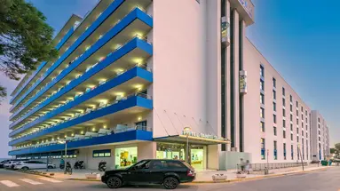 Tahiti Playa Hotel and Suites
