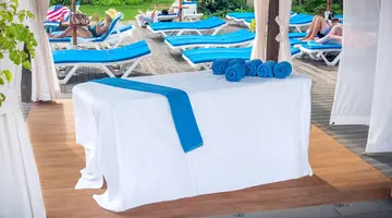 Tahiti Playa Hotel and Suites