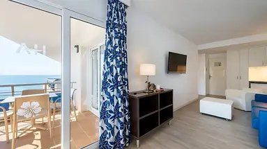 Tahiti Playa Hotel and Suites