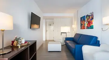 Tahiti Playa Hotel and Suites