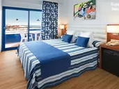 Tahiti Playa Hotel & Suites
