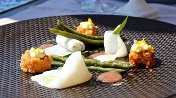 Talè Restaurant & Suite