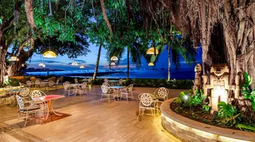 Tamarindo Diria Beach Resort