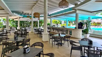 Tamarindo Diria Beach Resort