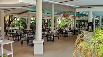 Tamarindo Diria Beach Resort