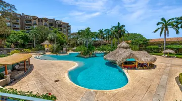 Tamarindo Diria Beach Resort