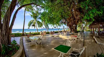 Tamarindo Diria Beach Resort