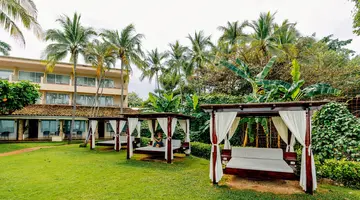Tamarindo Diria Beach Resort