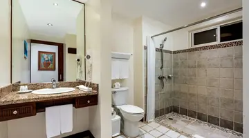 Tamarindo Diria Beach Resort
