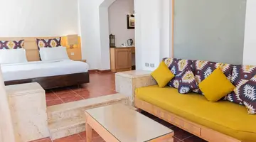 TAMRA BEACH HOTEL