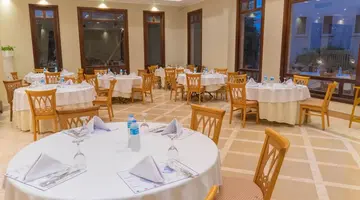 TAMRA BEACH HOTEL