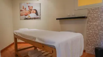 TAMRA BEACH HOTEL