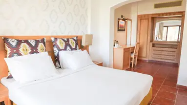 TAMRA BEACH HOTEL