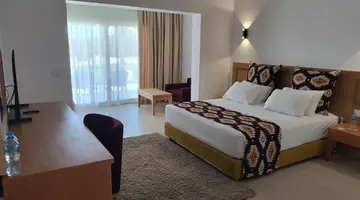 Tamra Beach Resort