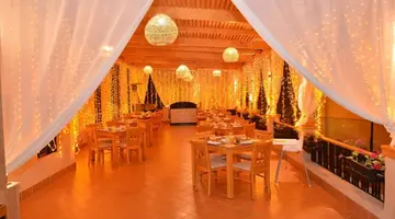 Tamra Beach