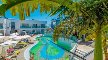 Tasia Maris Oasis Hotel