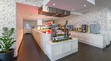 Tasia Maris Oasis Hotel