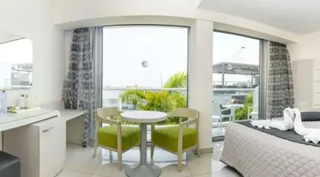 Tasia Maris Oasis Hotel