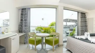 Tasia Maris Oasis Hotel