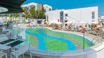 Tasia Maris Oasis Hotel